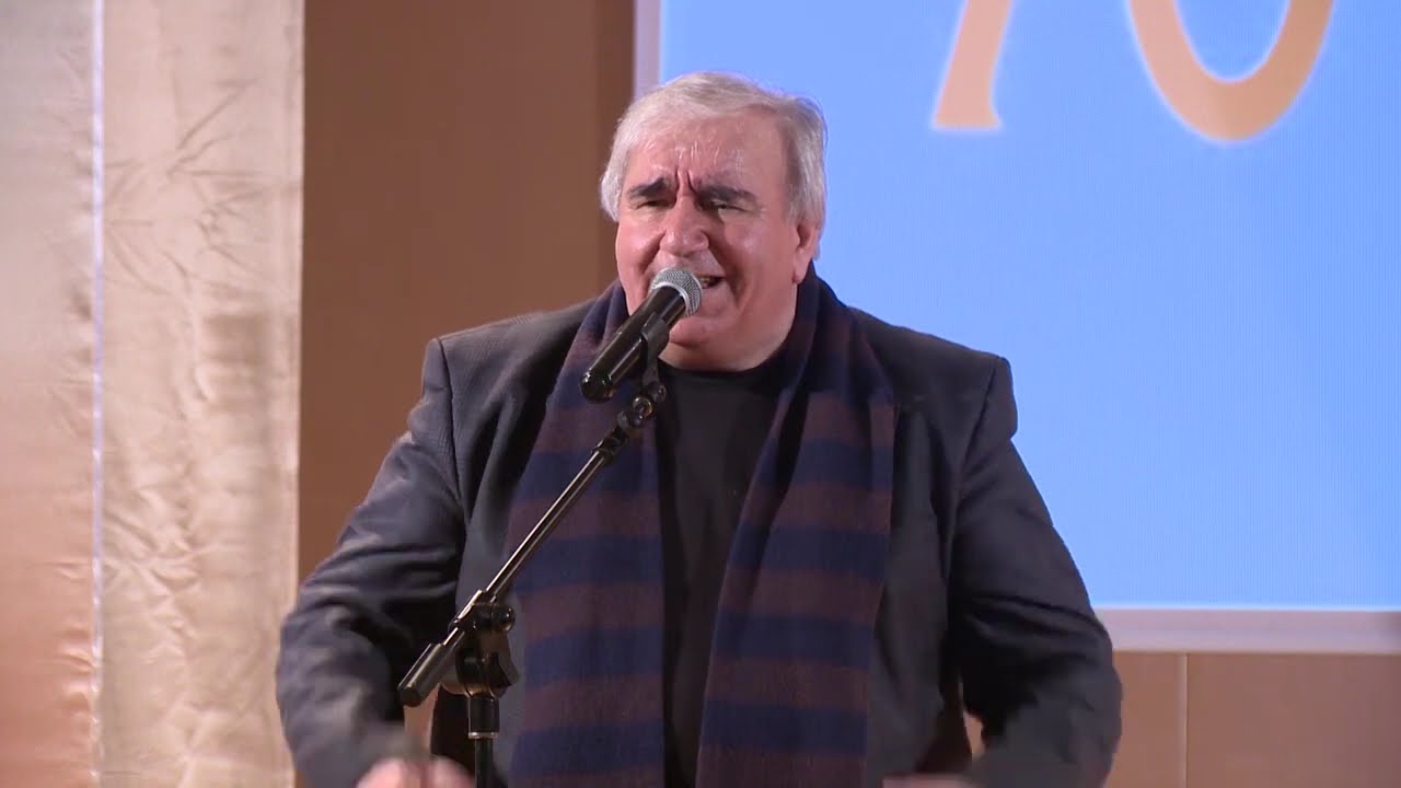 Ramiz Rövşən  Özümə bir VƏTƏN düzəldəm gərək.