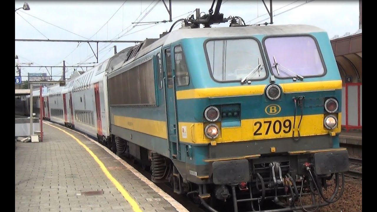 Treinen op Station Antwerpen-Berchem