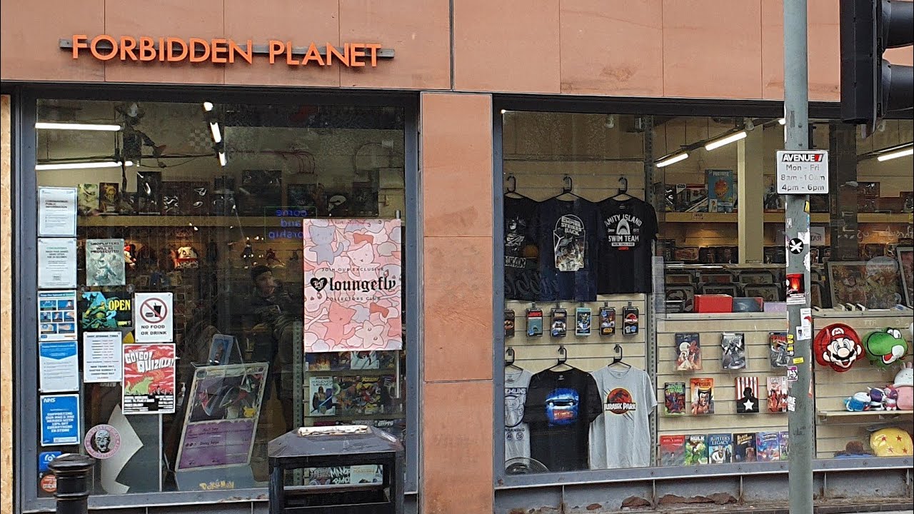 tour around Manchester forbidden planet  February 2022 seeing what star wars toys there is in there