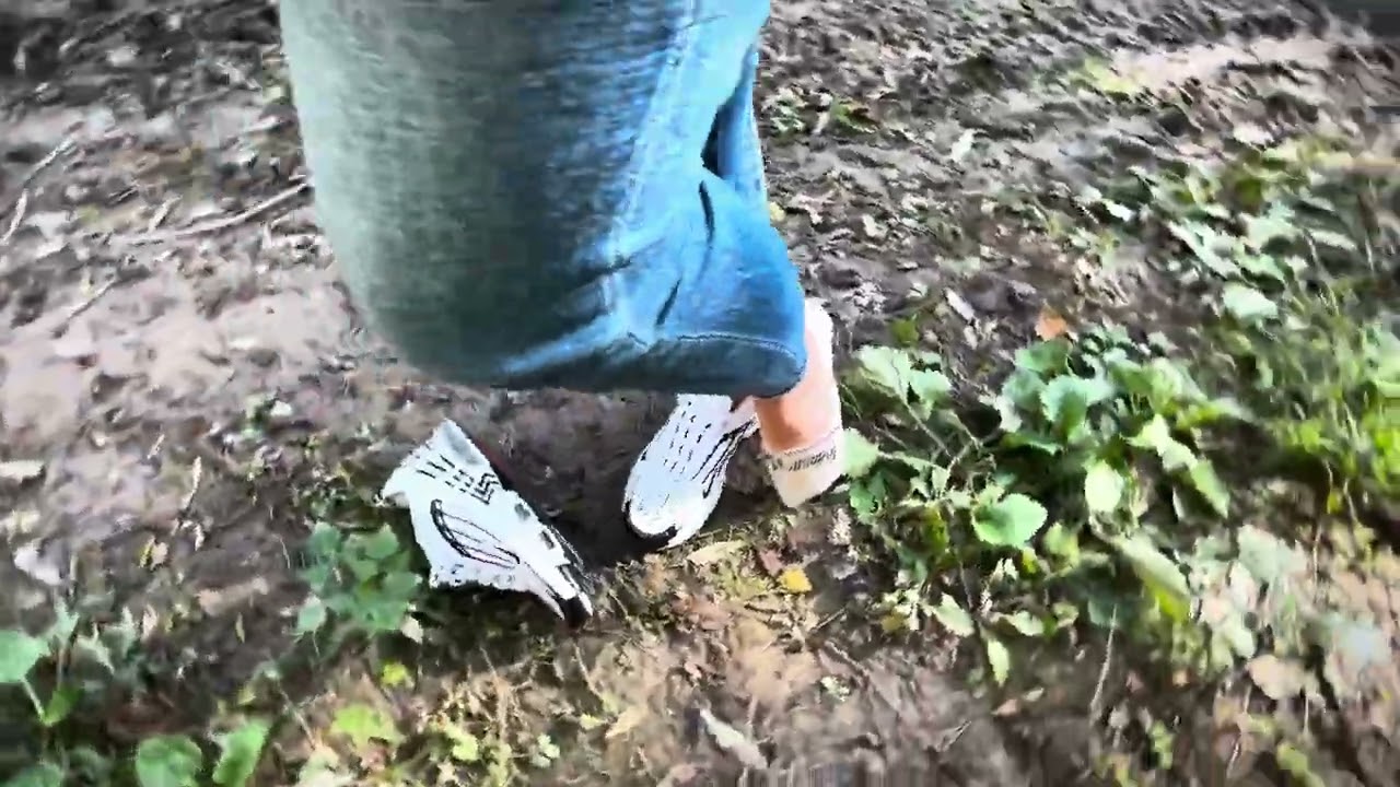 Mud video with Nike tn / ck ped socks/ deep mud