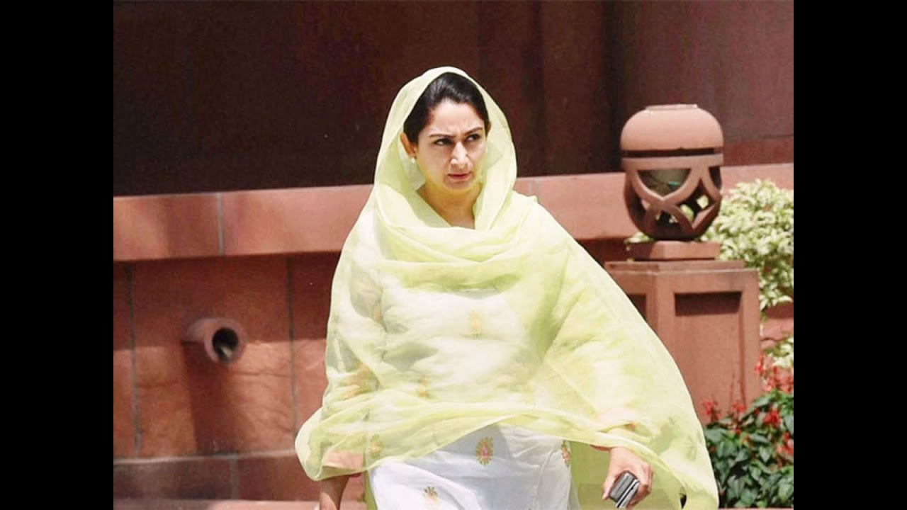 Harsimrat Kaur Badal resigns as Union Minister in the protest of Agri Bills