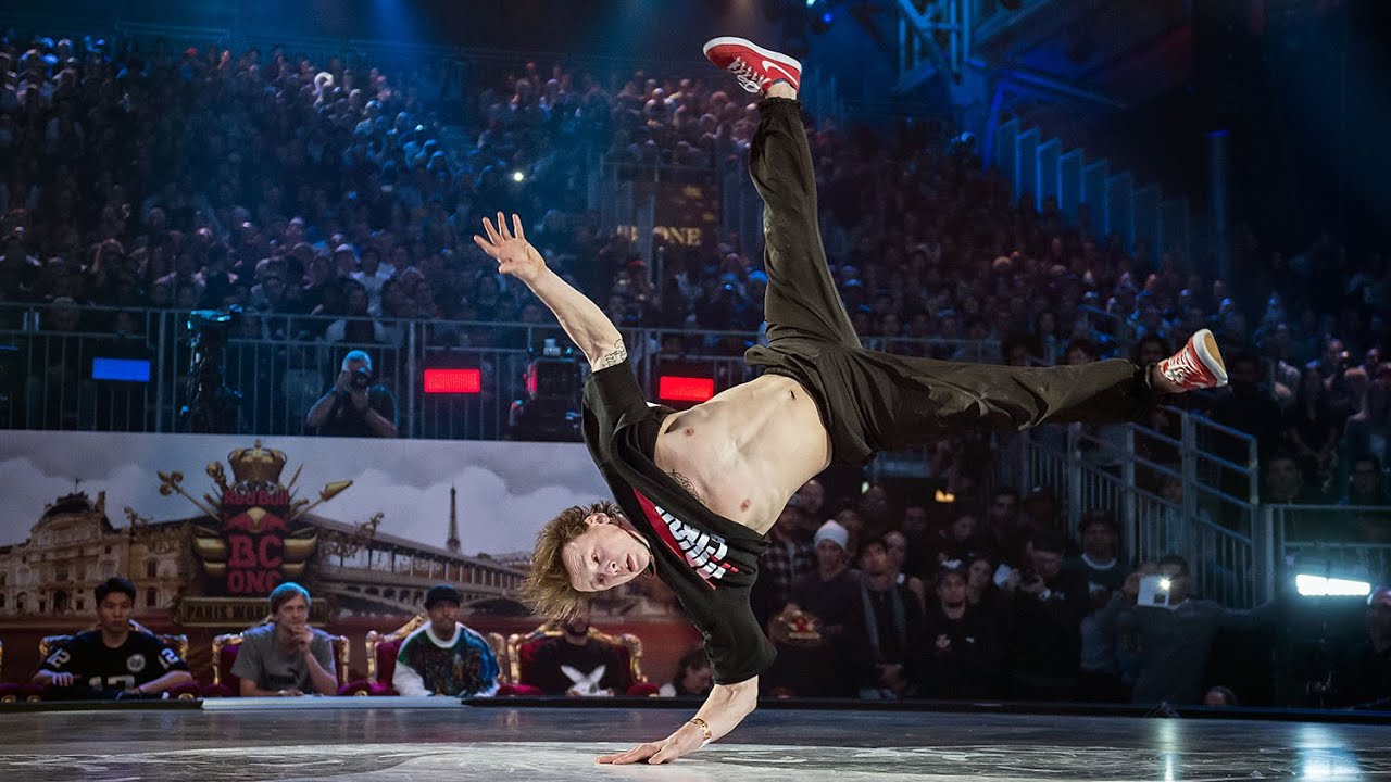 Menno vs Alcolil - Semi Final - Red Bull BC One World Final 2014 Paris