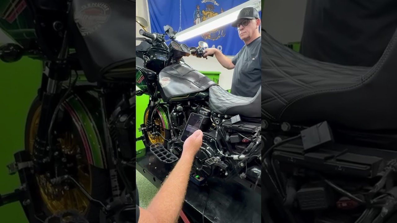 Как прокачать тормоза ABS на мотоцикле Harley-Davidson с помощью Power Vision PV-4
