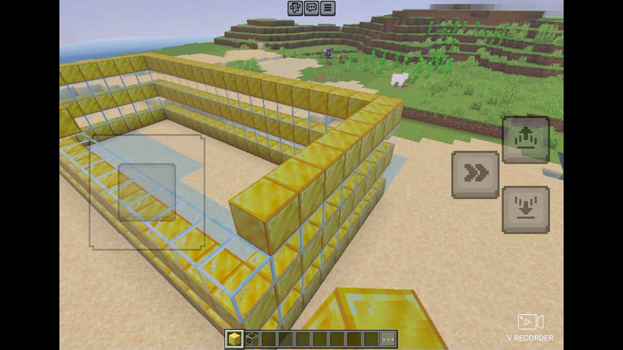 Building a gold Minecraft house #minecraft 