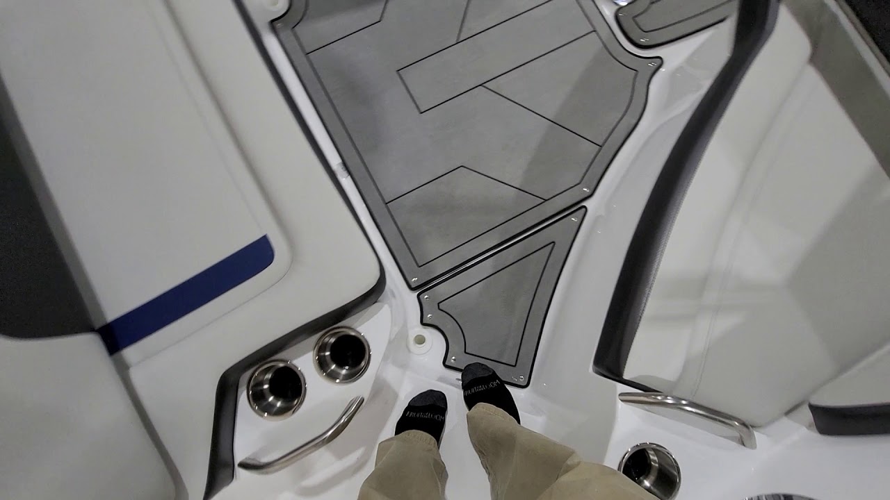 Hurricane 235 Sundeck