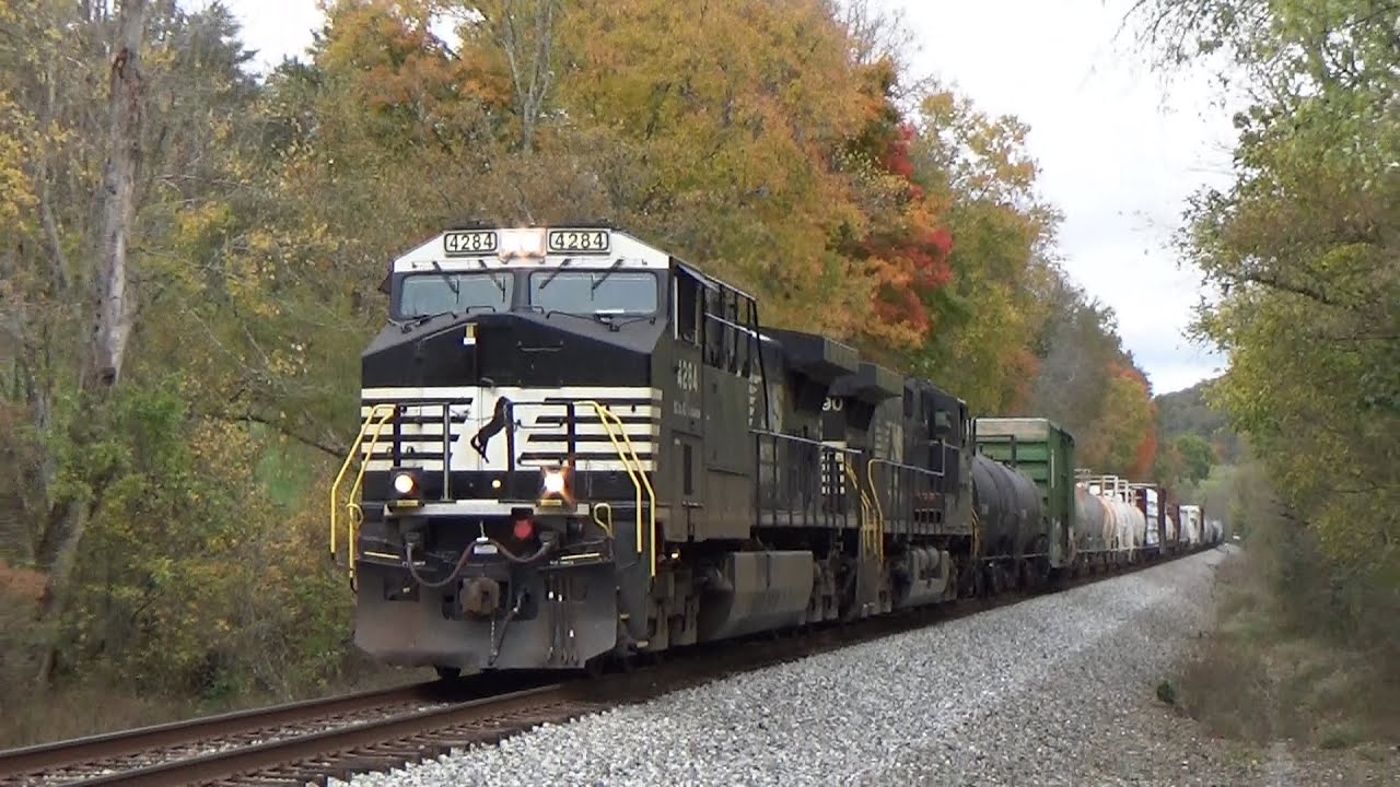 NS AC44C6M 4284 w/ UP C44ACM Mid-DPU Leads Manifest 143 on 10/31/21