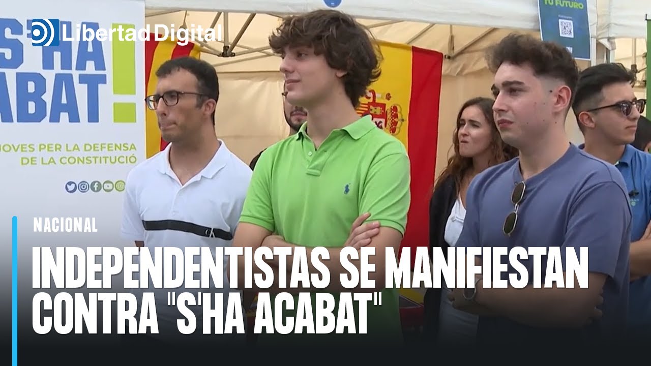 Jóvenes independentistas se manifiestan contra ''S'Ha Acabat'' en la Universidad de Barcelona