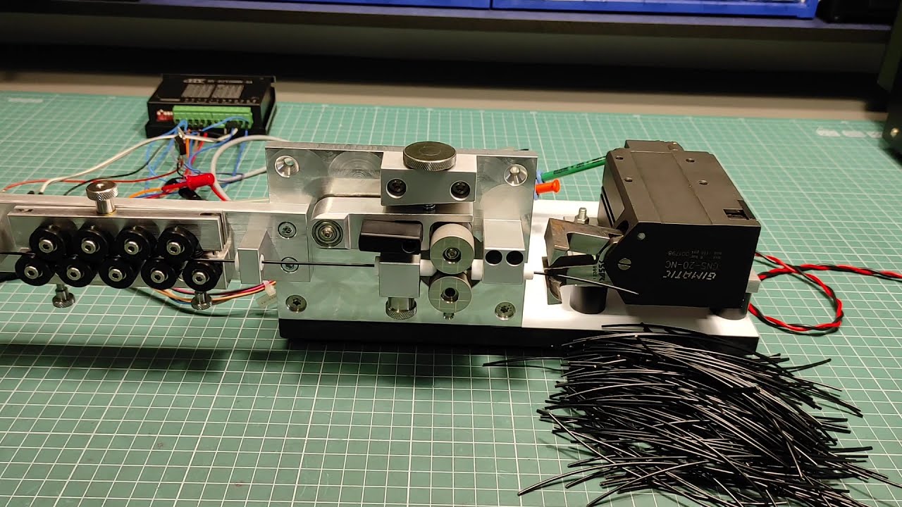Automatic wire cutting machine