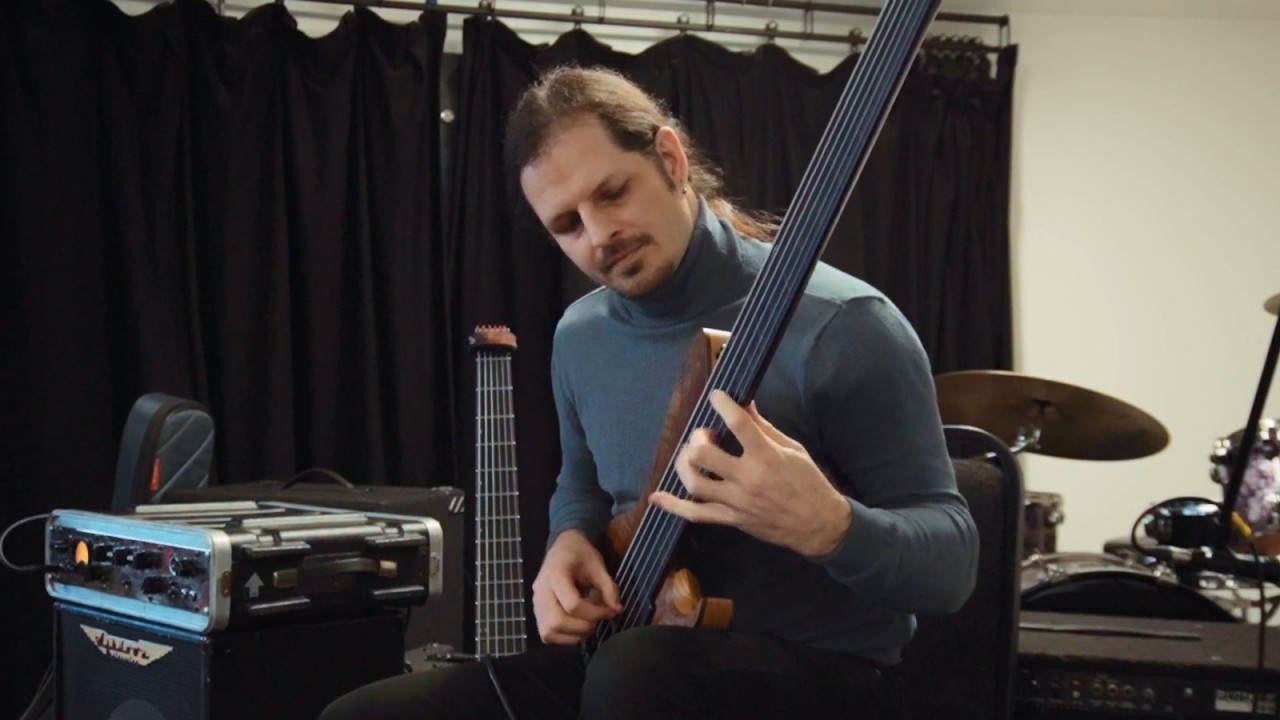 Beyond Bass Masterclass Pt3 - Fretless Vibrato, Charlie Parker, Legato, 3 and 4-Finger Plucking!