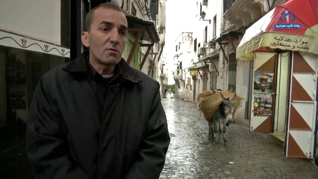 أزقة القصبة تفرض أعوانا للنظافة من نوع خاص