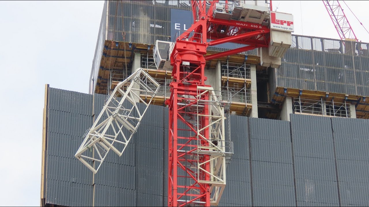 WOLFF 630 B klettert am Elbtower