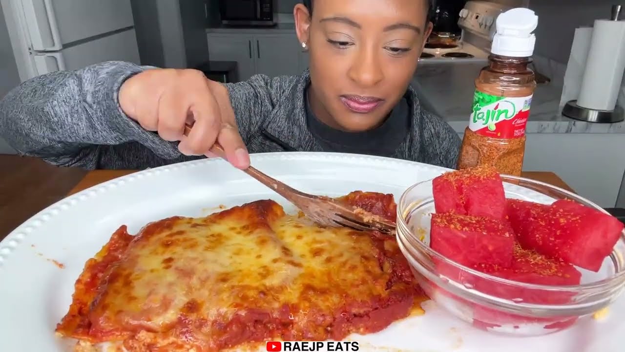 ASMR MUKBANG LASAGNA MUKBANG ASMR 먹방 REAL EATING SOUND #shorts #short #mukbang #foodchallenge