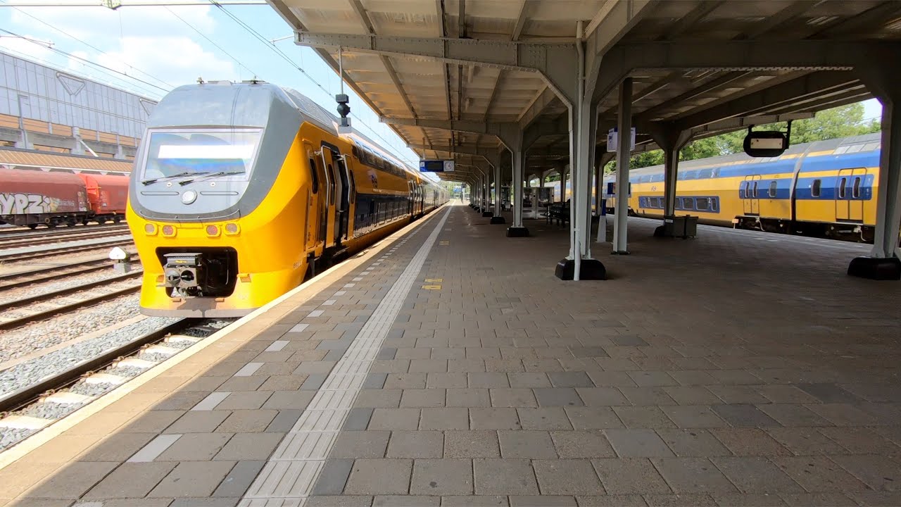 Train set Pick Up at Sittard - Eindhoven CABVIEW HOLLAND VIRM 13aug 2020