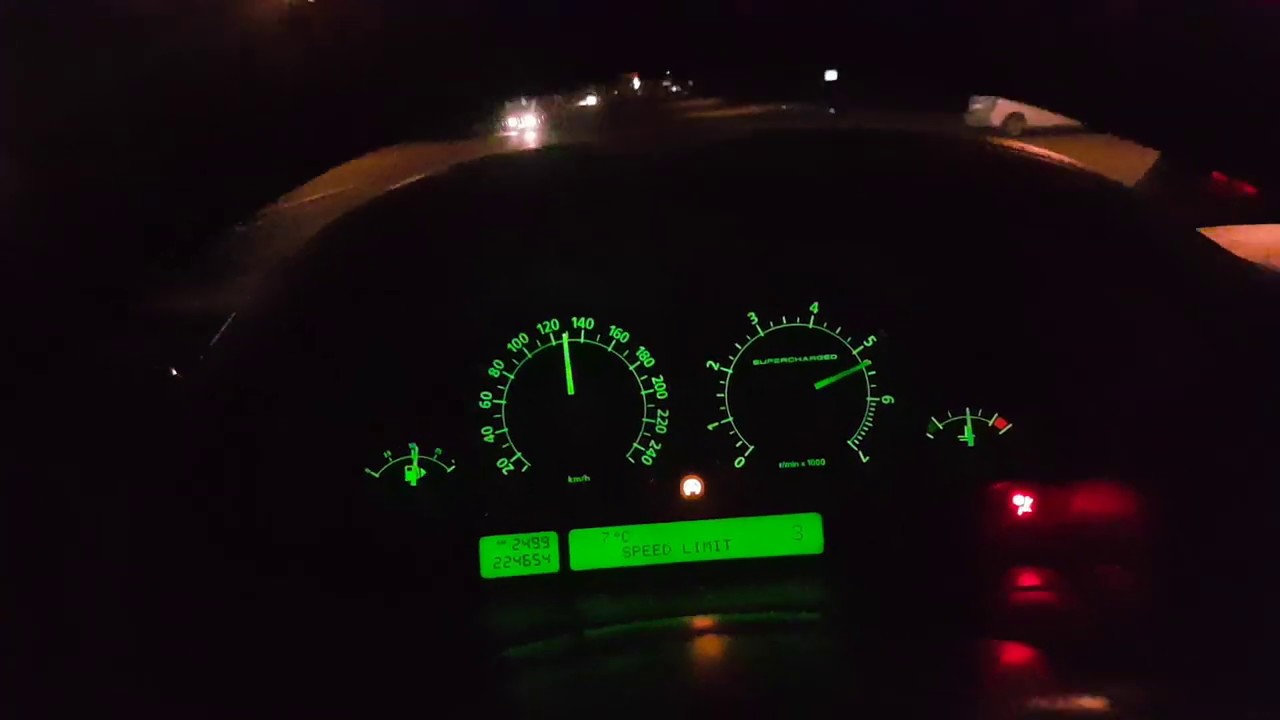 Range Rover Autobiography Supercharged 4.2 390 hp 0-140 kmh acceleration stock
