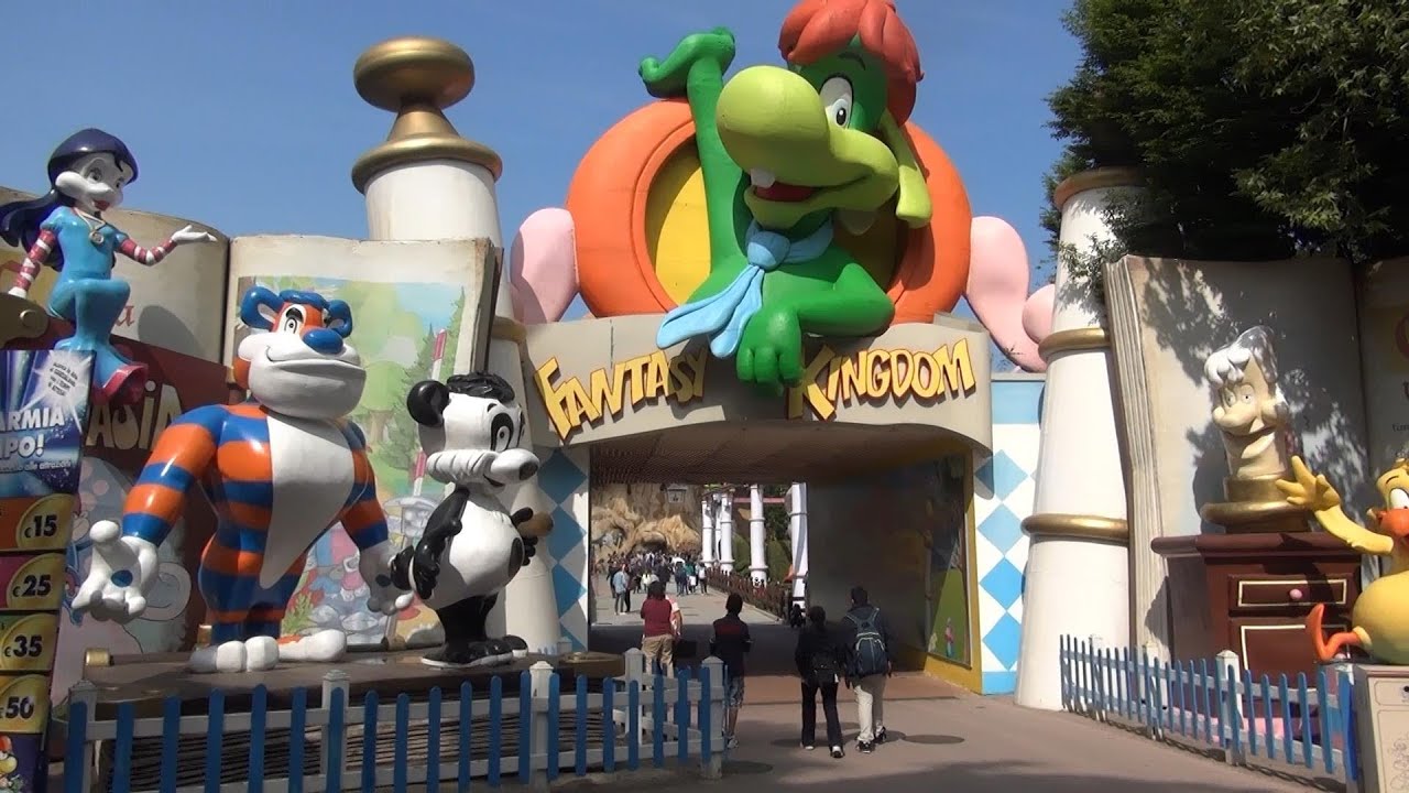 Gardaland  complete tour of the park giro completo del parco