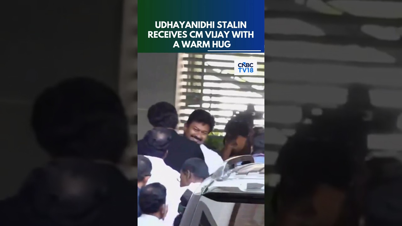 WATCH: Tamil Nadu CM Vijay Arrives at DMK President MK Stalin's House | Udhayanidhi Stalin | N18S
