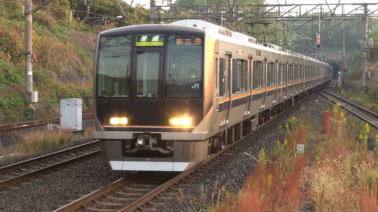 JR西　321系D2編成　土休日限定湖西線2805M新三田行き 2012/10/27