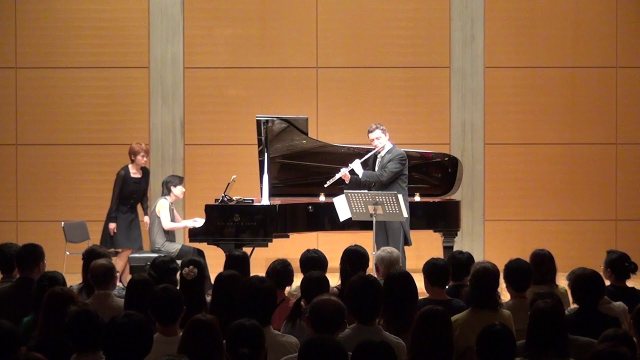 F. Poulenc: Sonata for flute and piano, FP 164. III. Presto giocoso