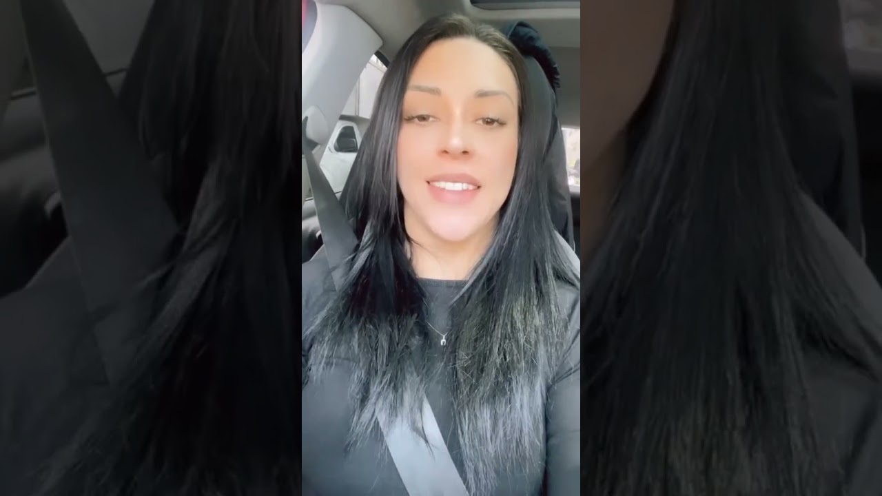 Stephenie Vaquer este viernes con el Primo en convivencia a un costado de la Arena México