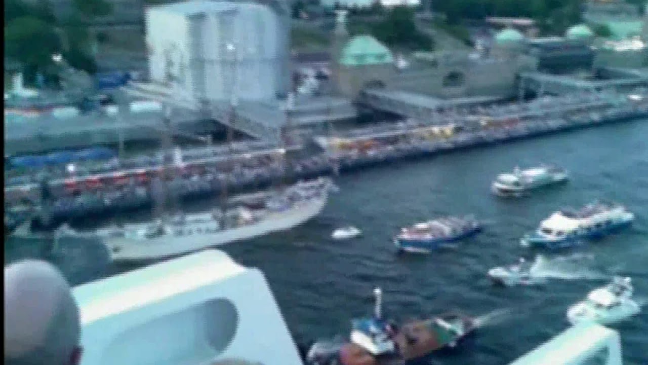 (Queen Mary 2 ) july 2007