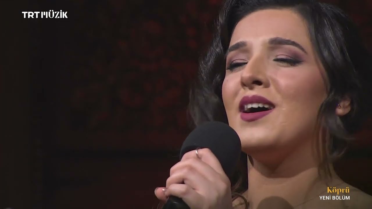 Senem Akdemir - Küçelere Su Sepmişem