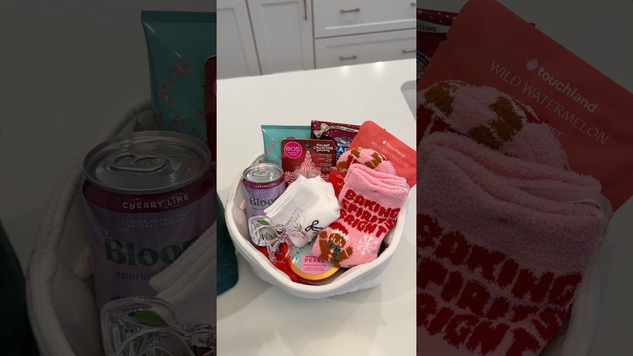 BURR basket for my mom & sister 🤍☺️🎀 #burrbasket #aesthetic #christmas #giftsforher #giftideas