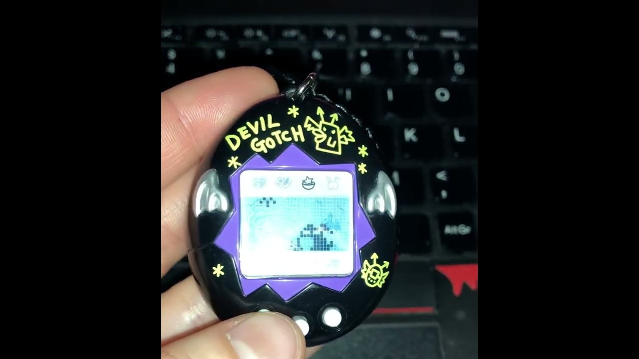 Devilgotchi black Bakedebirutchi does trick 🖤🦇
