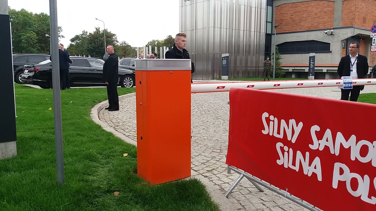 cz.4 Otwarcie Muzeum Sybiru Białystok cenzura, dyskryminacja, nieskorumPOwanych medi&oacute;w, wiec PO?