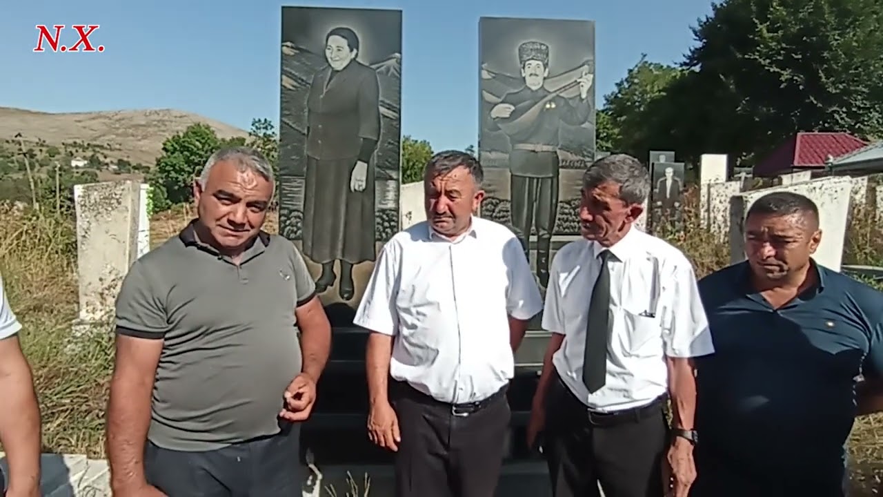 Aşıq Səyyad Pənahovun 80 illik yubileyi ərəfəsində sənəd dostları məzarını ziyarət etdilər.