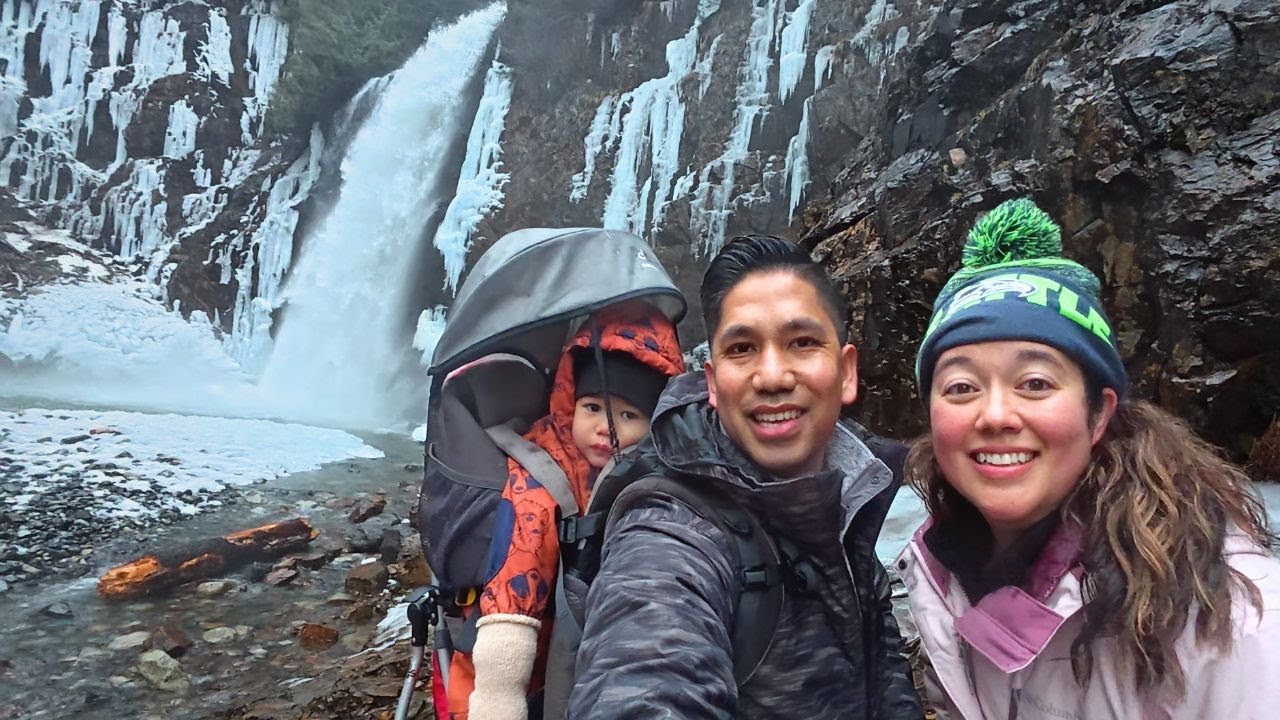 Snow Hike to Franklin Falls
