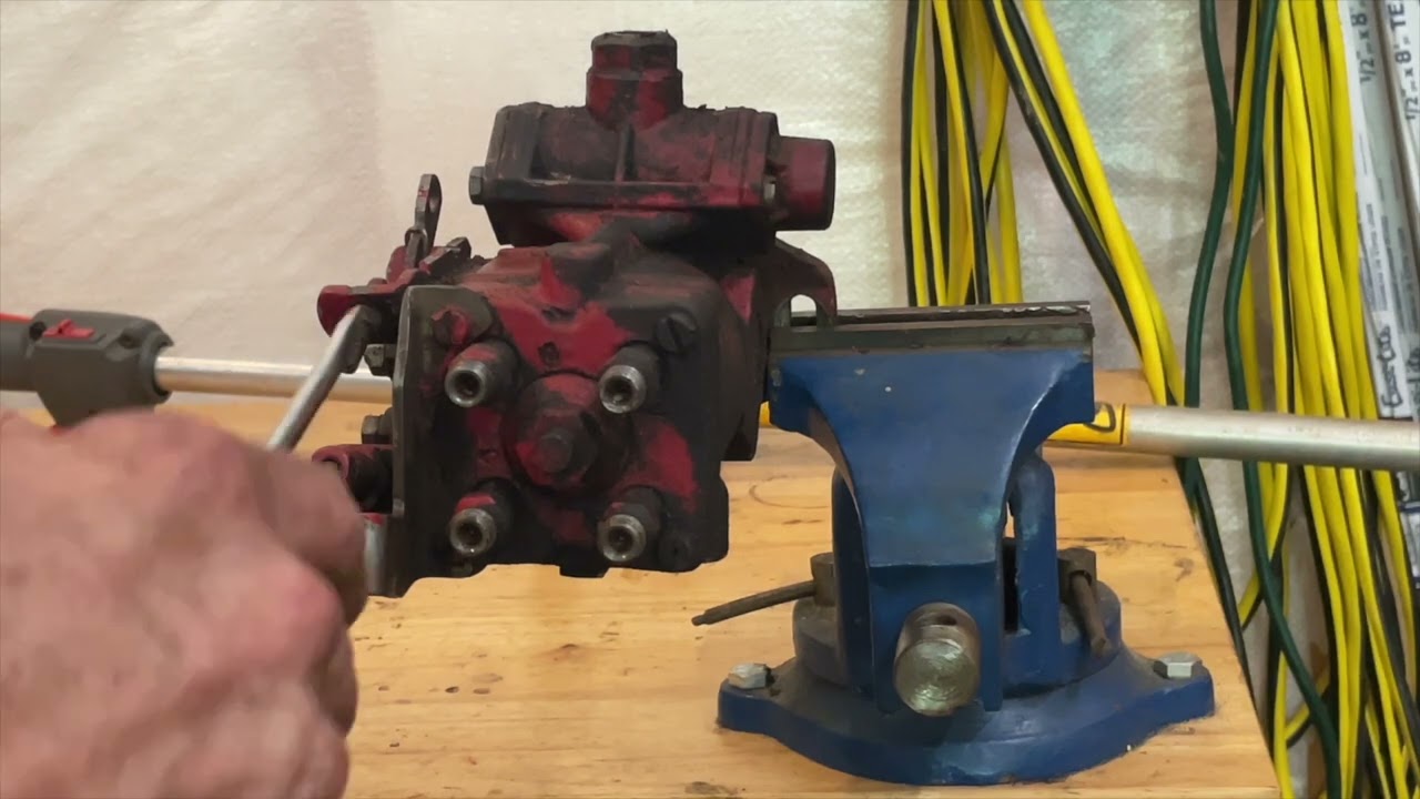 International Harvester 574 Diesel Fuel Injection Pump Repair - Part 1