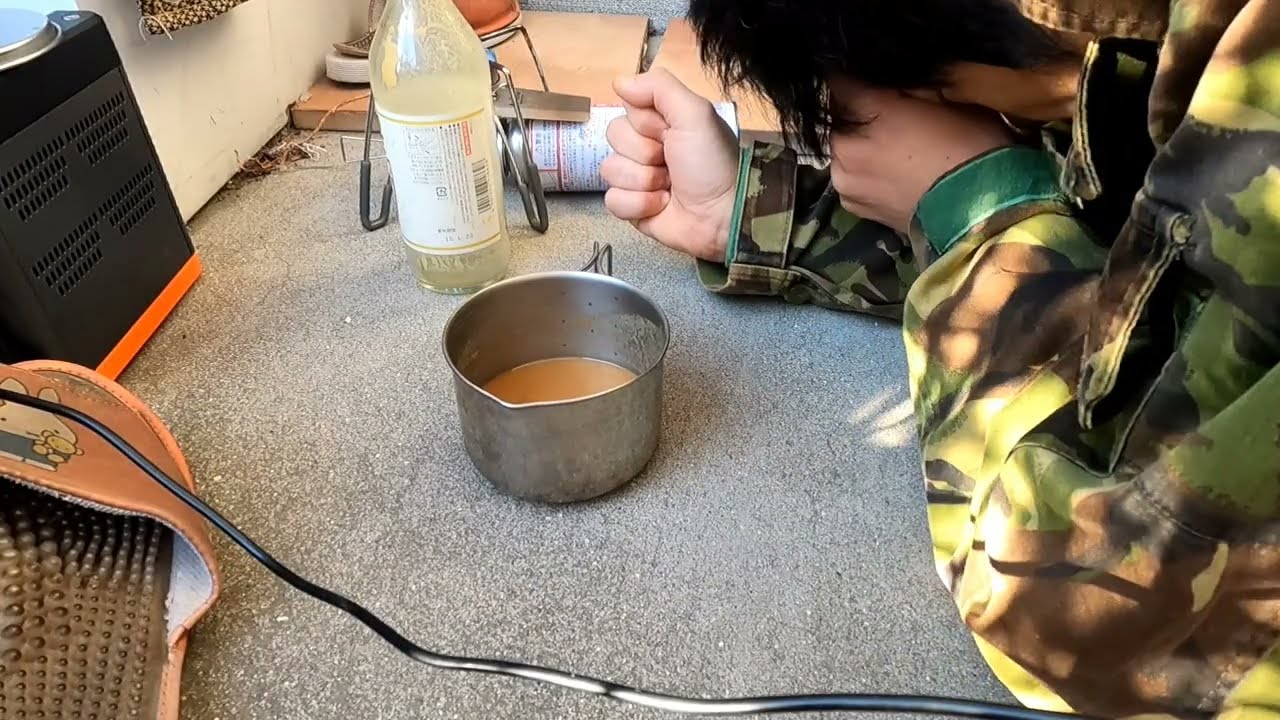 ハンコンデビューを祝して８年開封済みの甘酒で乾杯