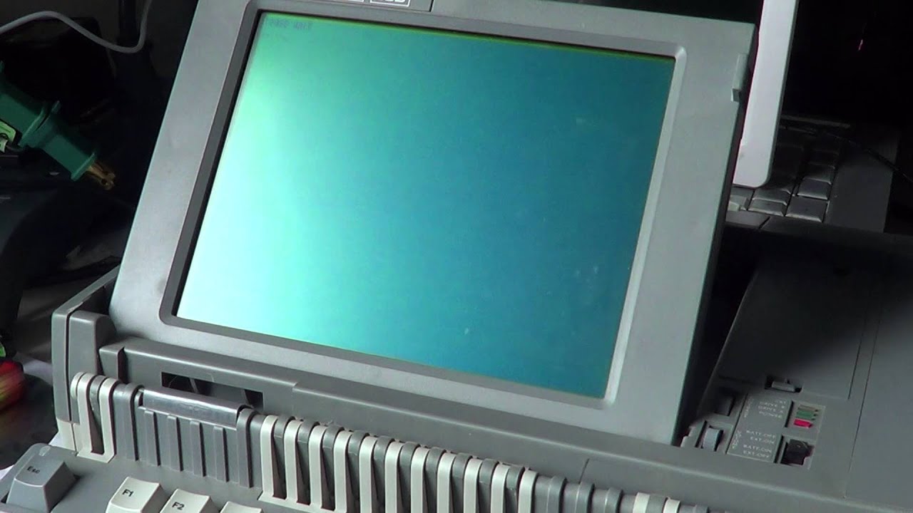 Old Portable 1989 Amstrad PCC640 computer