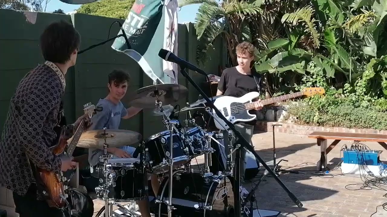 Elmore James - Shake Your Money Maker | Earth Blues Cover (Live at Fisherman's Garden)