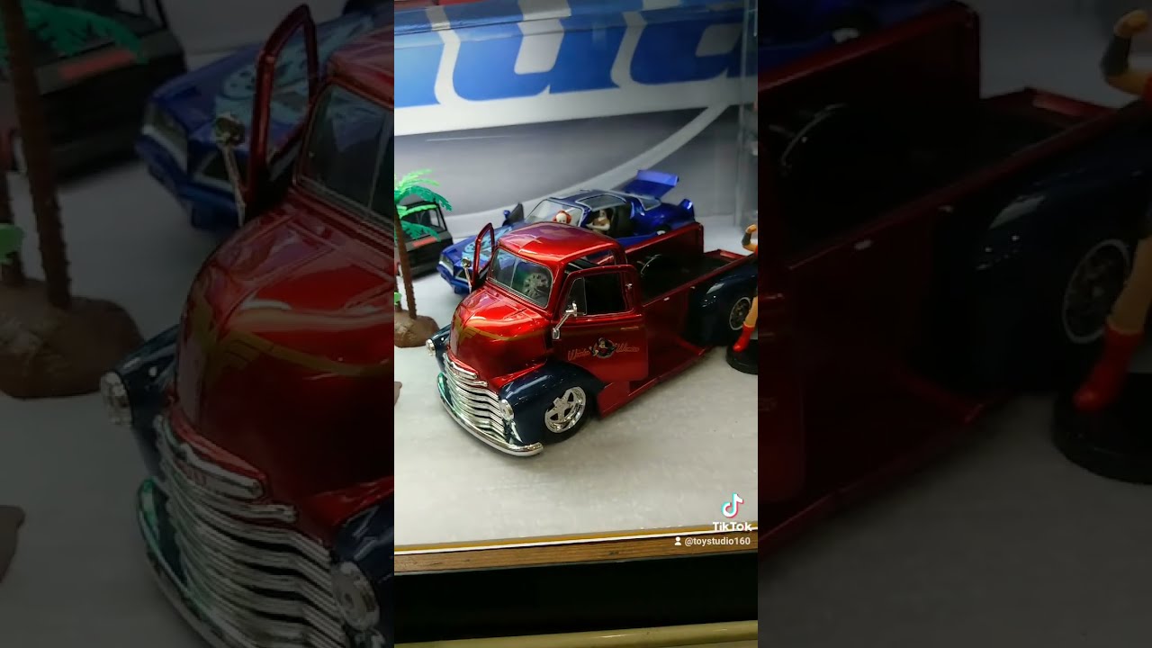 tomica display Robinsons Galleria  