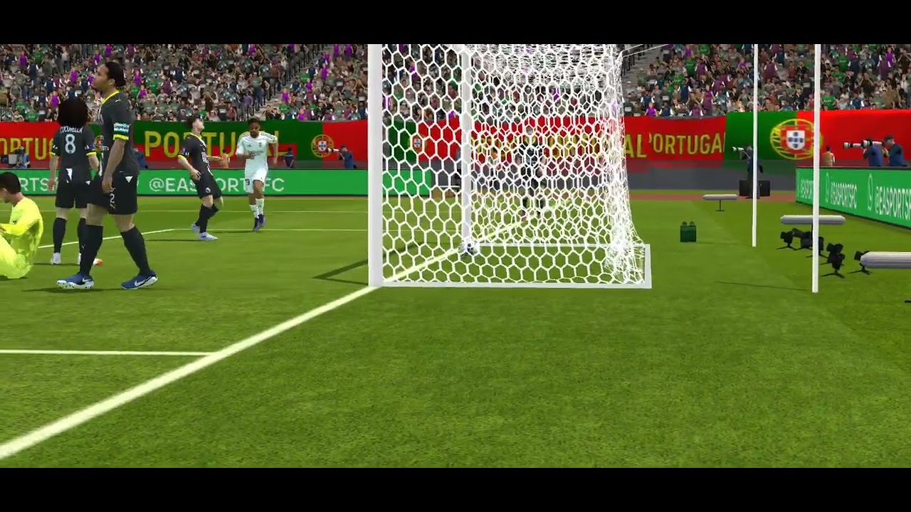 I was playing FC mobile in 2nd match i losttt ⚽️ 😡😭