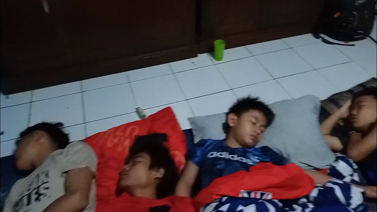 MEMBANGUNKAN SANTRI UNTUK SHOLAT SUBUH