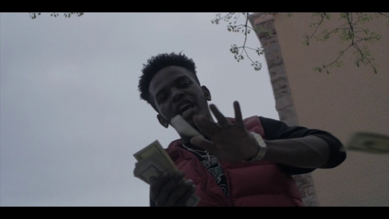 FNB Pooh- Bluffin (feat. Lor Liq)