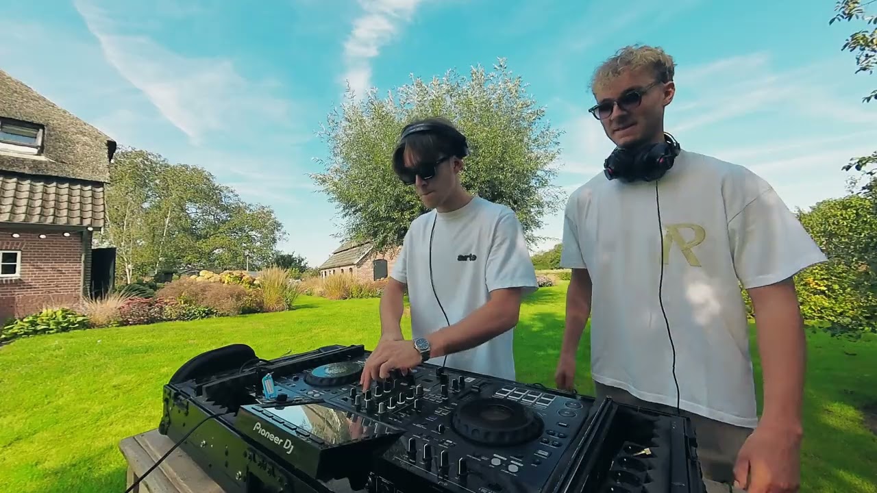 SJ B2B MARTINA - Garden Session v1