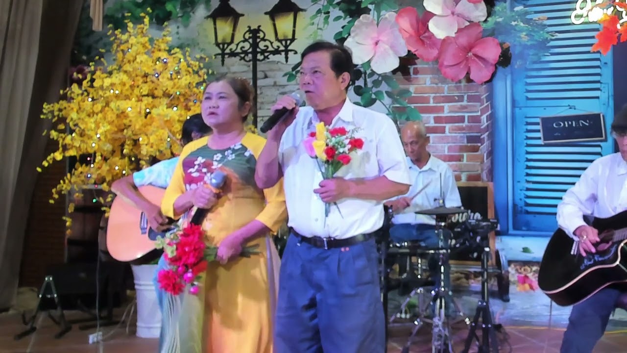Mười năm tái ngộ (10 năm tái ngộ) -  Sáng tác: Thanh Sơn -  Trình bày : Anh Nam & Chị Vân