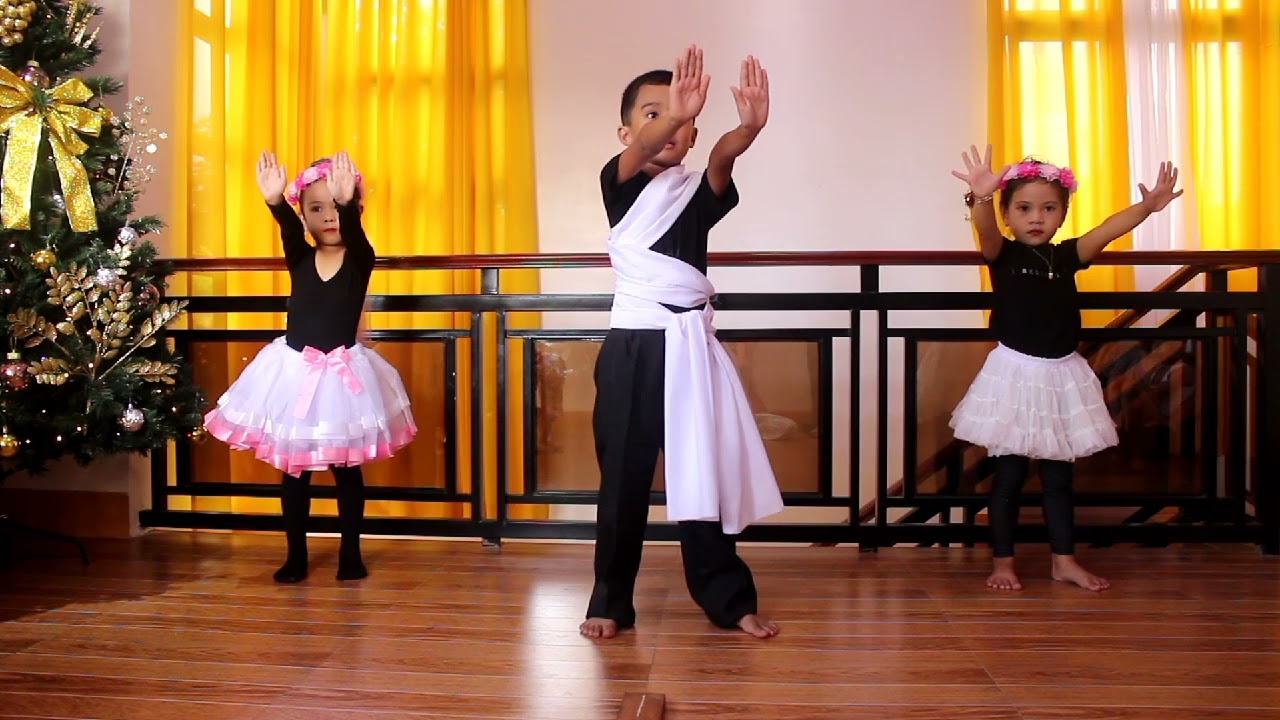 10,000 Reasons Interpretative Dance by AES KINDERGARTEN (Yael, Mella and Chelize