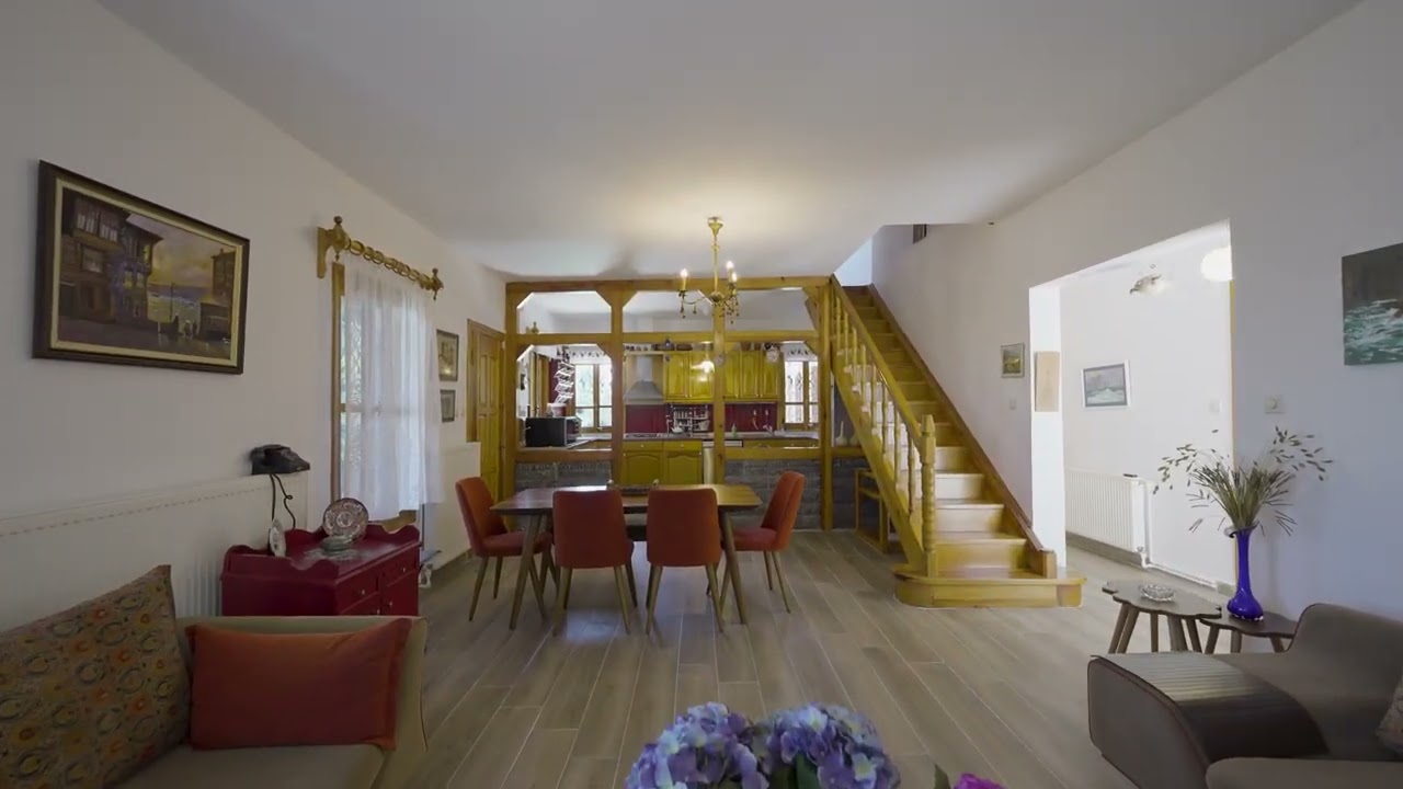 Sapanca Nailiye'de Havuzlu Müstakil Villa