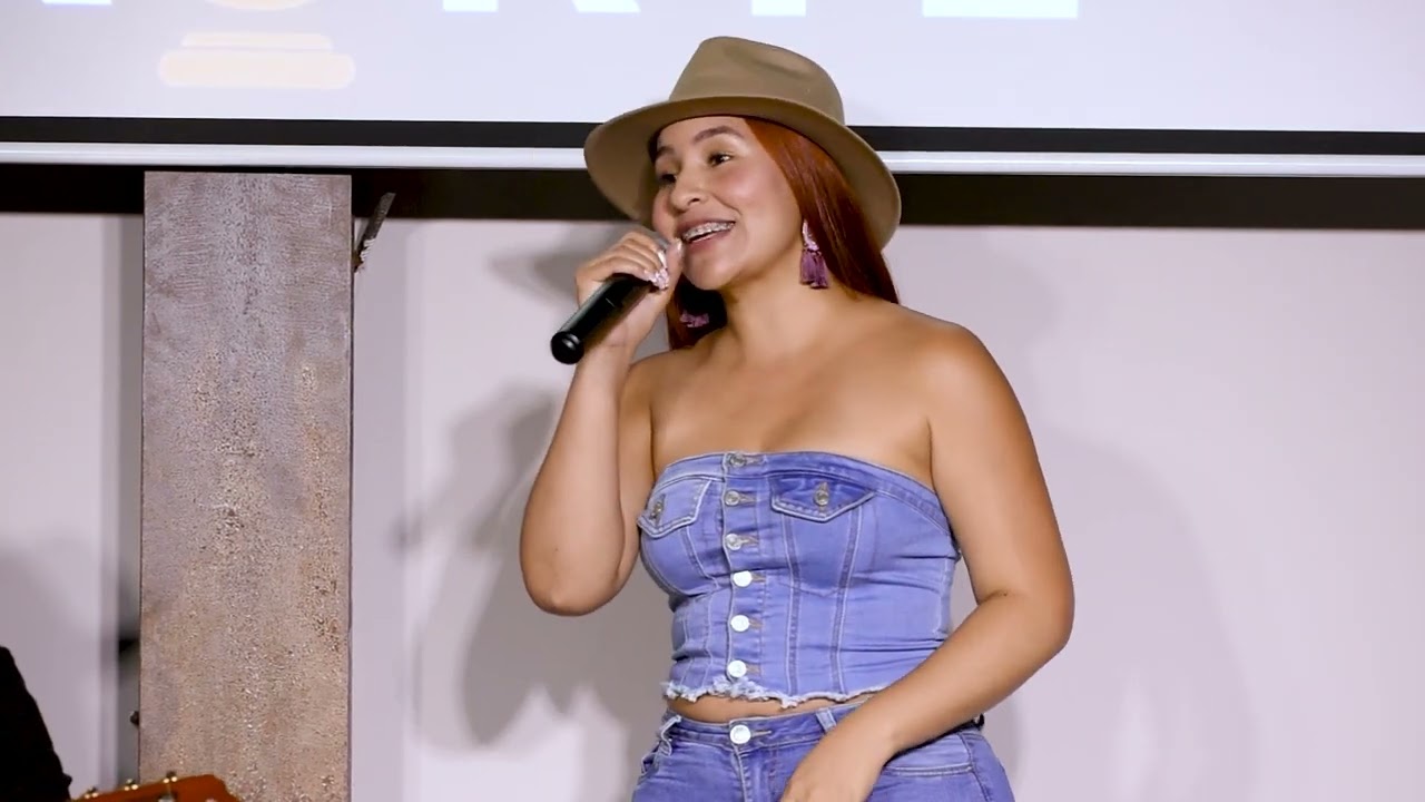 Despedida artistas MEC FEST con trova montañera. (Medellín, Colombia)
