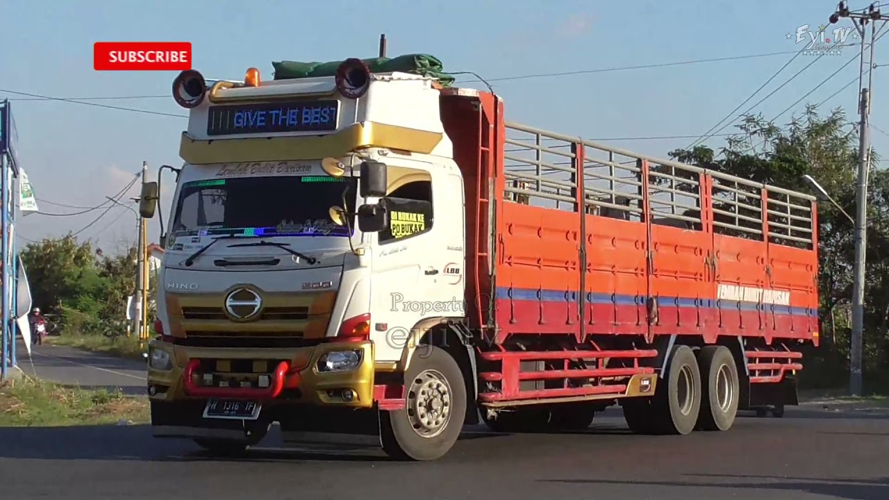 EYI332 GALLERY TRUCK BAGUS MBOIS TRUK TRONTON GANDENG DLL DI PANTURA JALINGKUT