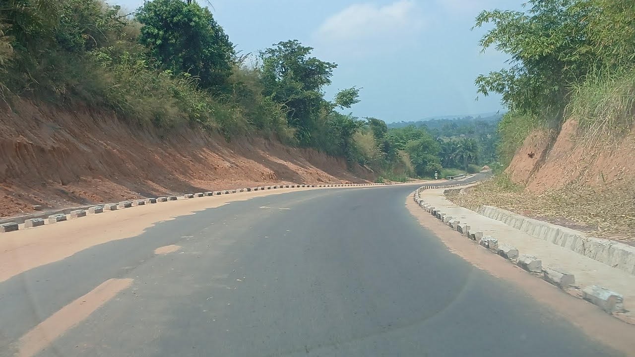 Route : Village Manenga au village Mbanza Nsilulu ( Kongo centrale)