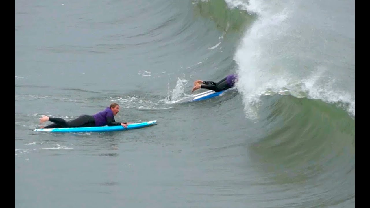 Surf Lesson Gone Wrong Surfing School Students Get Slammed by Waves
