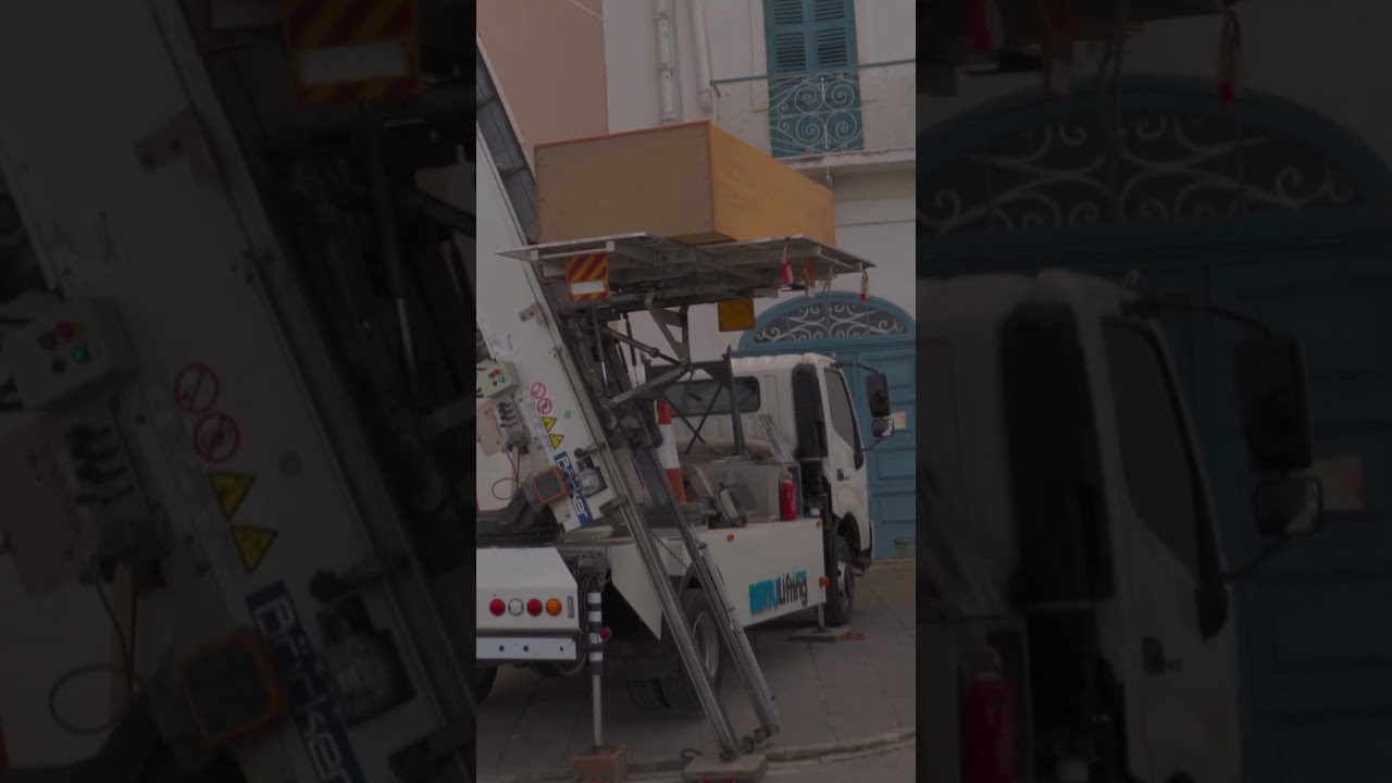 Забавный переезд, Мальта