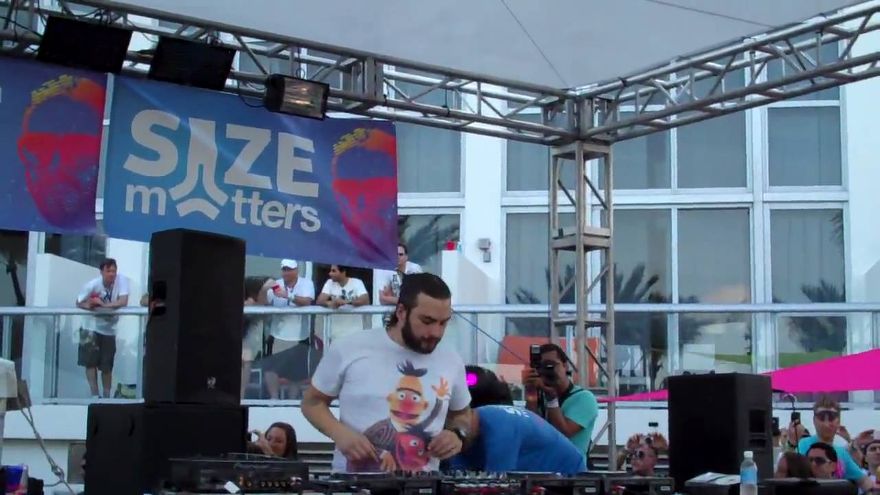WMC 2010 Steve Angello and Friends Pool Party with Afrojack