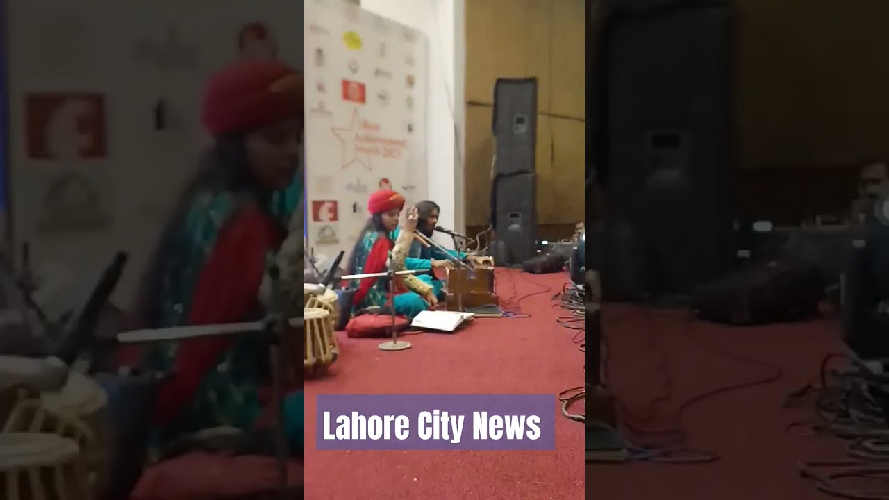 Pakistani Female Folk Singer leek vedio