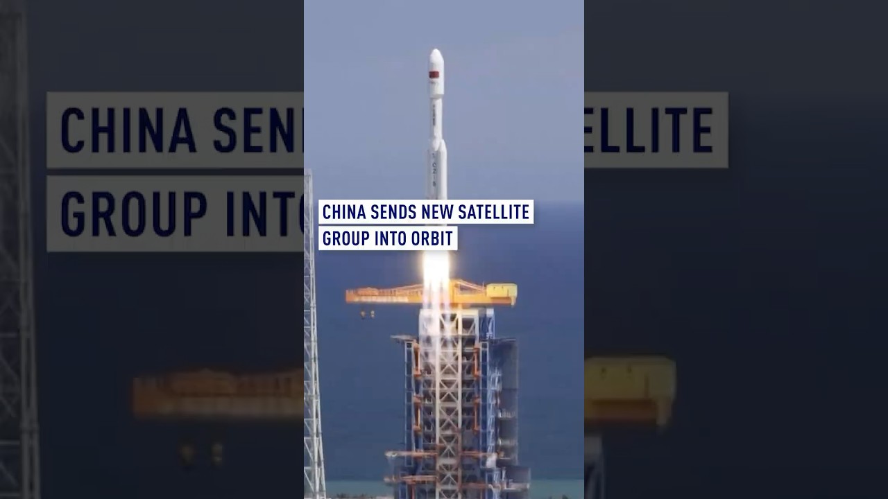 China sends new satellite group into orbit
